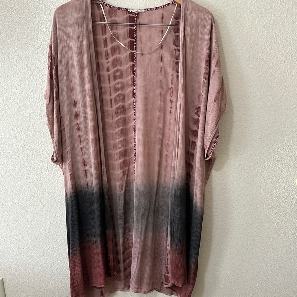 Mystree Pink and Black Ombre Lightweight Short Sleeve Cardigan
